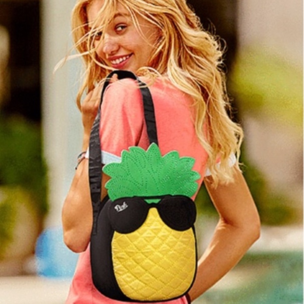 🌟HP🌟PINK Victoria's Secret Pineapple Lunch Bag